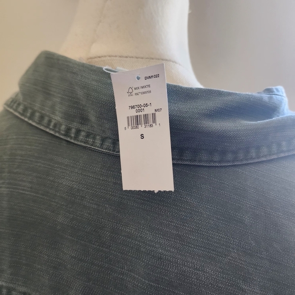 Brand new long sleeve gap top. - Picture 4 of 5